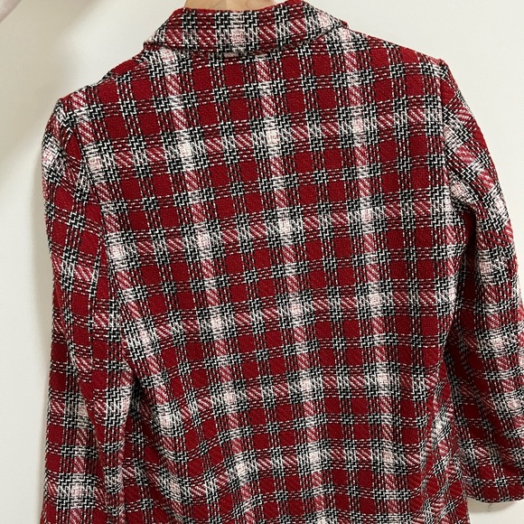 Blazer - Picture 5 of 5